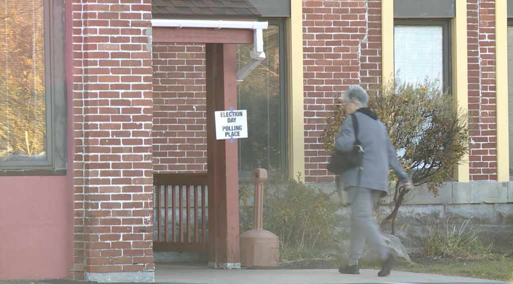 Voters go to the polls in North Syracuse